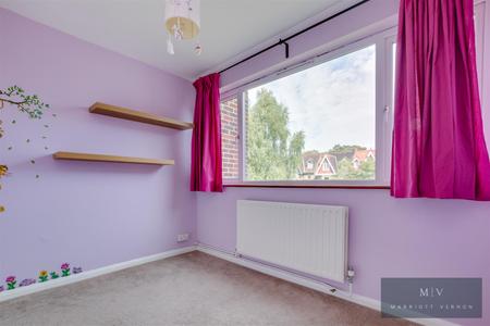 2 bedroom Flat for sale in St. Augustines Avenue, South Croydon