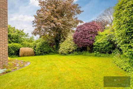 4 bedroom Detached house for sale in Maywater Close, South Croydon