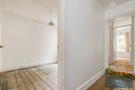 3 bedroom Terraced House for sale in Latimer Road, Croydon