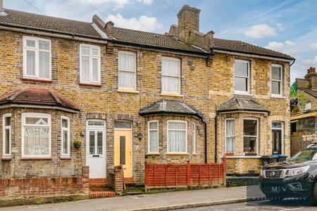 3 bedroom Terraced House for sale in Latimer Road, Croydon