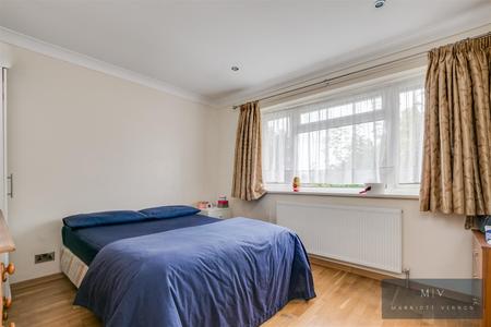 1 bedroom Flat for sale in Chepstow Road, Croydon
