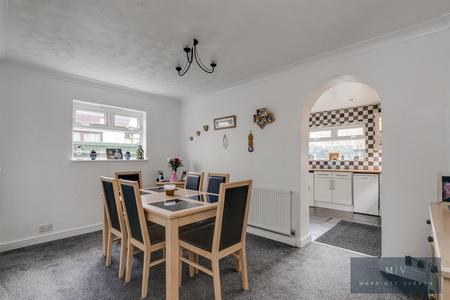2 bedroom Semi-detached house for sale in Alexandra Road, Warlingham
