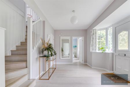 4 bedroom Detached house for sale in Hurst View Road, South Croydon