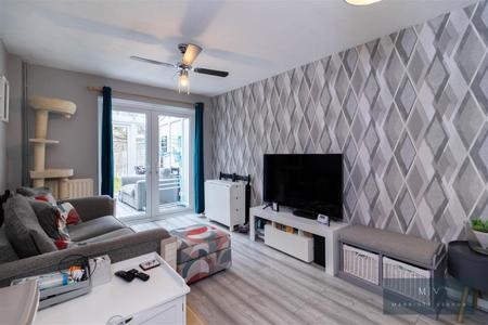 1 bedroom Terraced House for sale in Sandpiper Way, Orpington