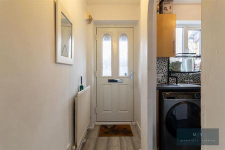 1 bedroom Terraced House for sale in Sandpiper Way, Orpington