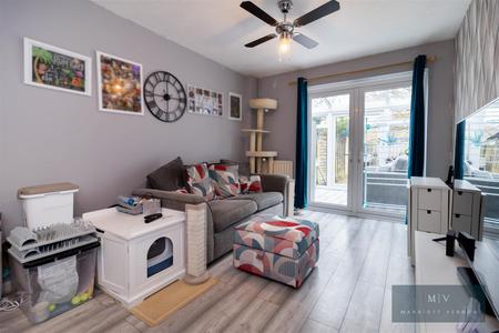 1 bedroom Terraced House for sale in Sandpiper Way, Orpington