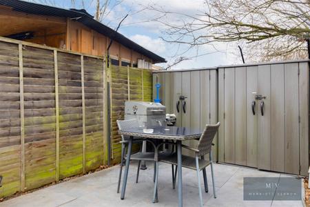 1 bedroom Terraced House for sale in Sandpiper Way, Orpington