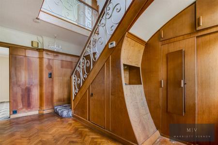 4 bedroom Detached house for sale in North Down, Sanderstead, CR2