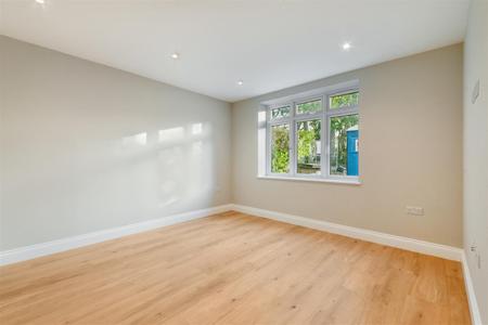 4 bedroom Detached house for sale in Harewood Road, South Croydon