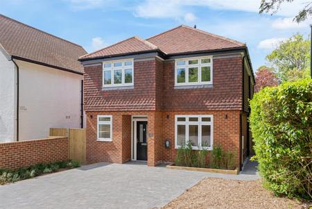 4 bedroom Detached house for sale in Harewood Road, South Croydon