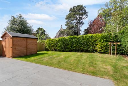 4 bedroom Detached house for sale in Harewood Road, South Croydon