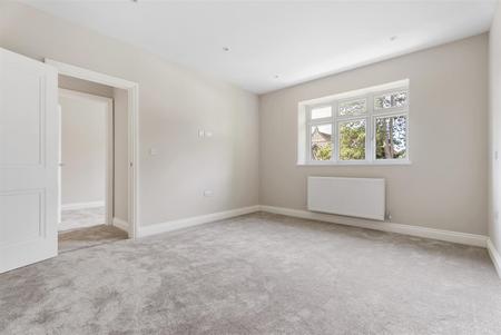 4 bedroom Detached house for sale in Harewood Road, South Croydon
