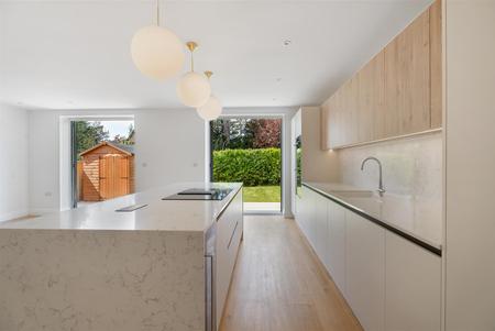 4 bedroom Detached house for sale in Harewood Road, South Croydon