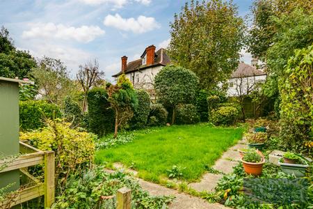 4 bedroom Semi-detached house for sale in Pollards Hill North, London