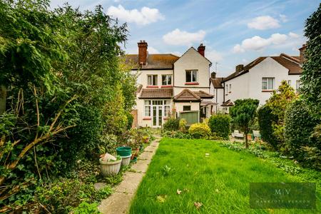 4 bedroom Semi-detached house for sale in Pollards Hill North, London