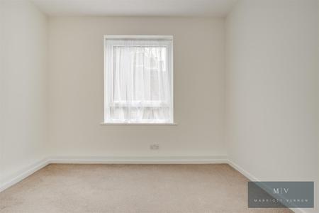 2 bedroom Apartment for sale in Coombe Road, Croydon