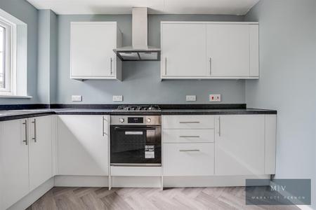 2 bedroom Apartment for sale in Coombe Road, Croydon