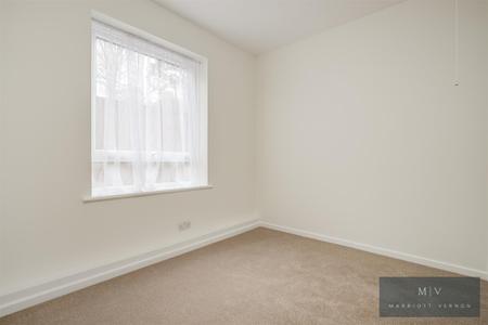 2 bedroom Apartment for sale in Coombe Road, Croydon