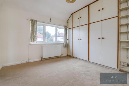 3 bedroom Semi-detached house for sale in Westminster Avenue, Thornton Heath