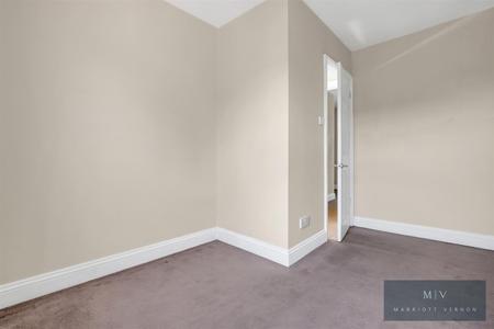 2 bedroom End of terrace house for sale in Sheldon Street, Croydon