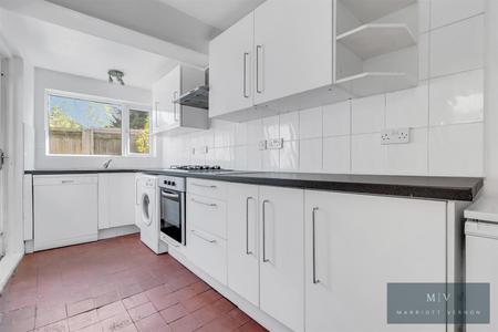 2 bedroom End of terrace house for sale in Sheldon Street, Croydon