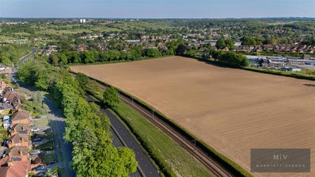 3 bedroom Detached house for sale in Gravel Hill, Croydon