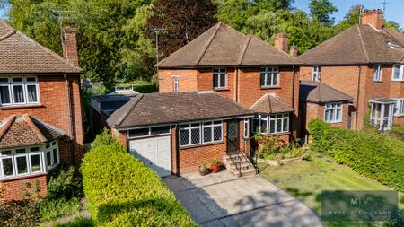 3 bedroom Detached house for sale in Gravel Hill, Croydon