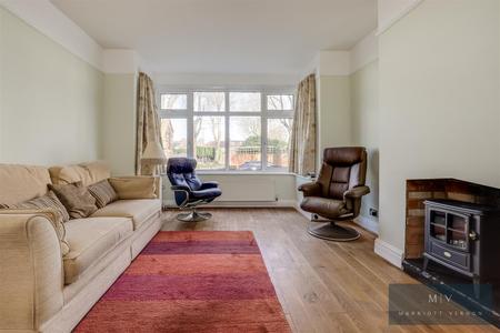 3 bedroom End of terrace house for sale in Bute Gardens, Wallington
