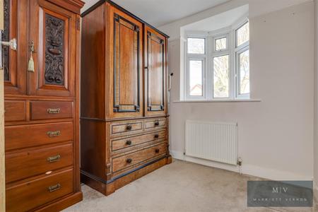 3 bedroom End of terrace house for sale in Bute Gardens, Wallington
