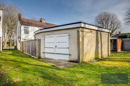 3 bedroom End of terrace house for sale in Bute Gardens, Wallington