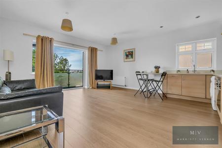 2 bedroom Flat for sale in Normanton Road, South Croydon