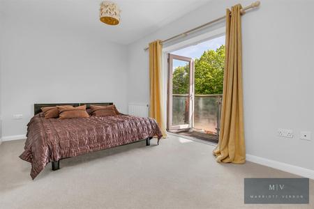 2 bedroom Flat for sale in Normanton Road, South Croydon