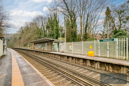 2 bedroom Flat for sale in Lower Barn Road, Purley