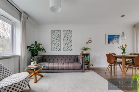 2 bedroom Flat for sale in Lower Barn Road, Purley