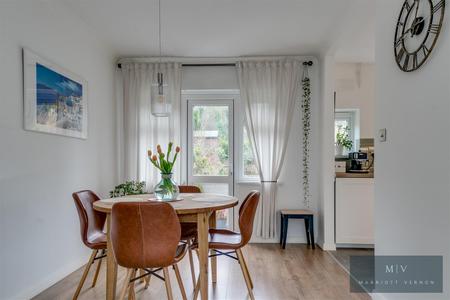 2 bedroom Flat for sale in Lower Barn Road, Purley