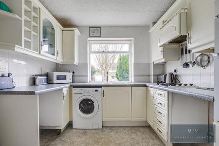 2 bedroom Flat for sale in Harewood Road, South Croydon