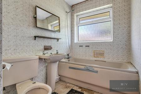 3 bedroom Detached house for sale in Harriet Gardens, Croydon