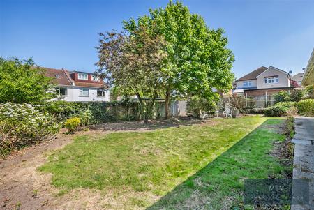 3 bedroom Detached house for sale in Harriet Gardens, Croydon
