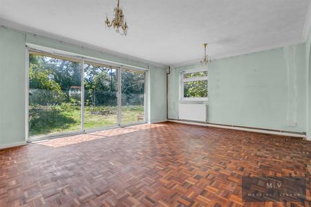 3 bedroom Detached house for sale in Harriet Gardens, Croydon