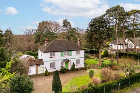 5 bedroom Detached house for sale in Shirley Hills Road, Croydon