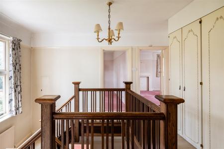 5 bedroom Detached house for sale in Shirley Hills Road, Croydon