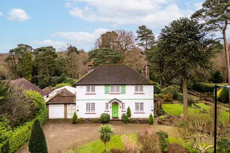 5 bedroom Detached house for sale in Shirley Hills Road, Croydon
