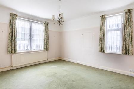 5 bedroom Detached house for sale in Shirley Hills Road, Croydon