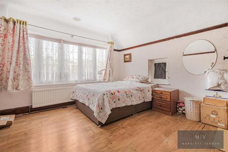 4 bedroom Detached house for sale in Park Hill Road, Croydon