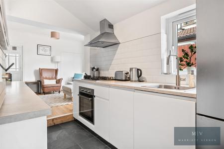 2 bedroom Terraced House for sale in Fawcett Road, Croydon