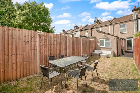 2 bedroom Terraced House for sale in Fawcett Road, Croydon