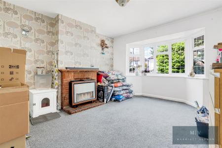 3 bedroom Semi-detached house for sale in Violet Lane, Croydon
