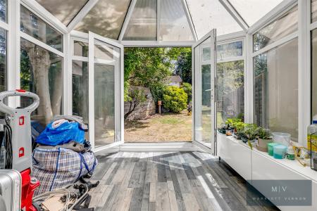 3 bedroom Semi-detached house for sale in Violet Lane, Croydon