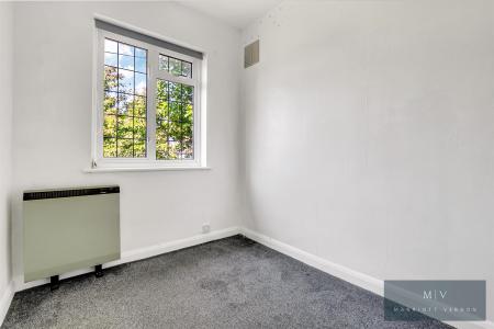 3 bedroom Semi-detached house for sale in Violet Lane, Croydon