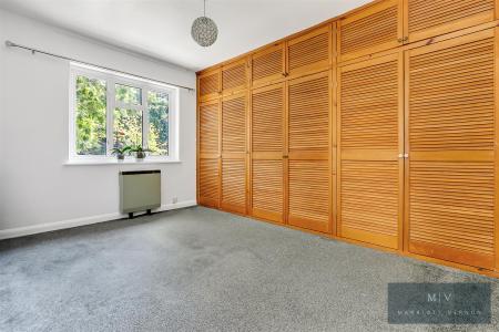 3 bedroom Semi-detached house for sale in Violet Lane, Croydon